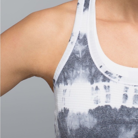 Lululemon Women's Tie-Dye Swiftly Tank Top Size 4 - Picture 3 of 13